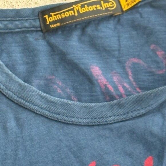 Johnson Motors Steve McQueen distressed M Blue Shirt - Picture 5 of 6